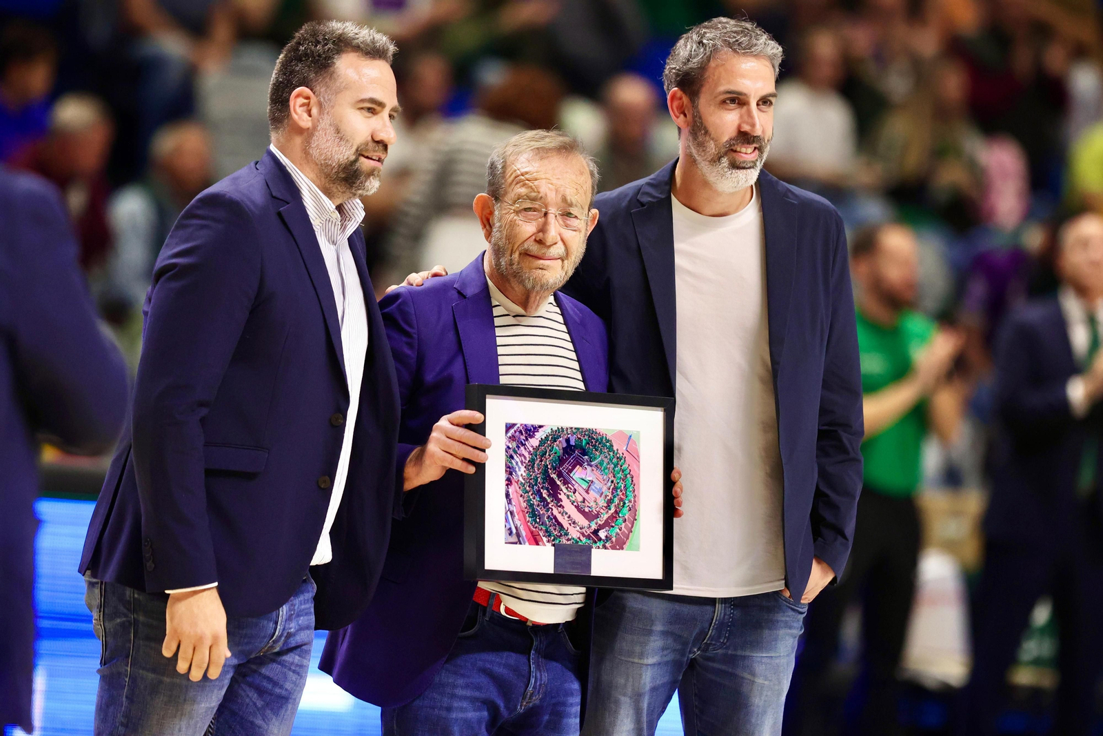 El emotivo homenaje del Carpena a Manolo Rincón