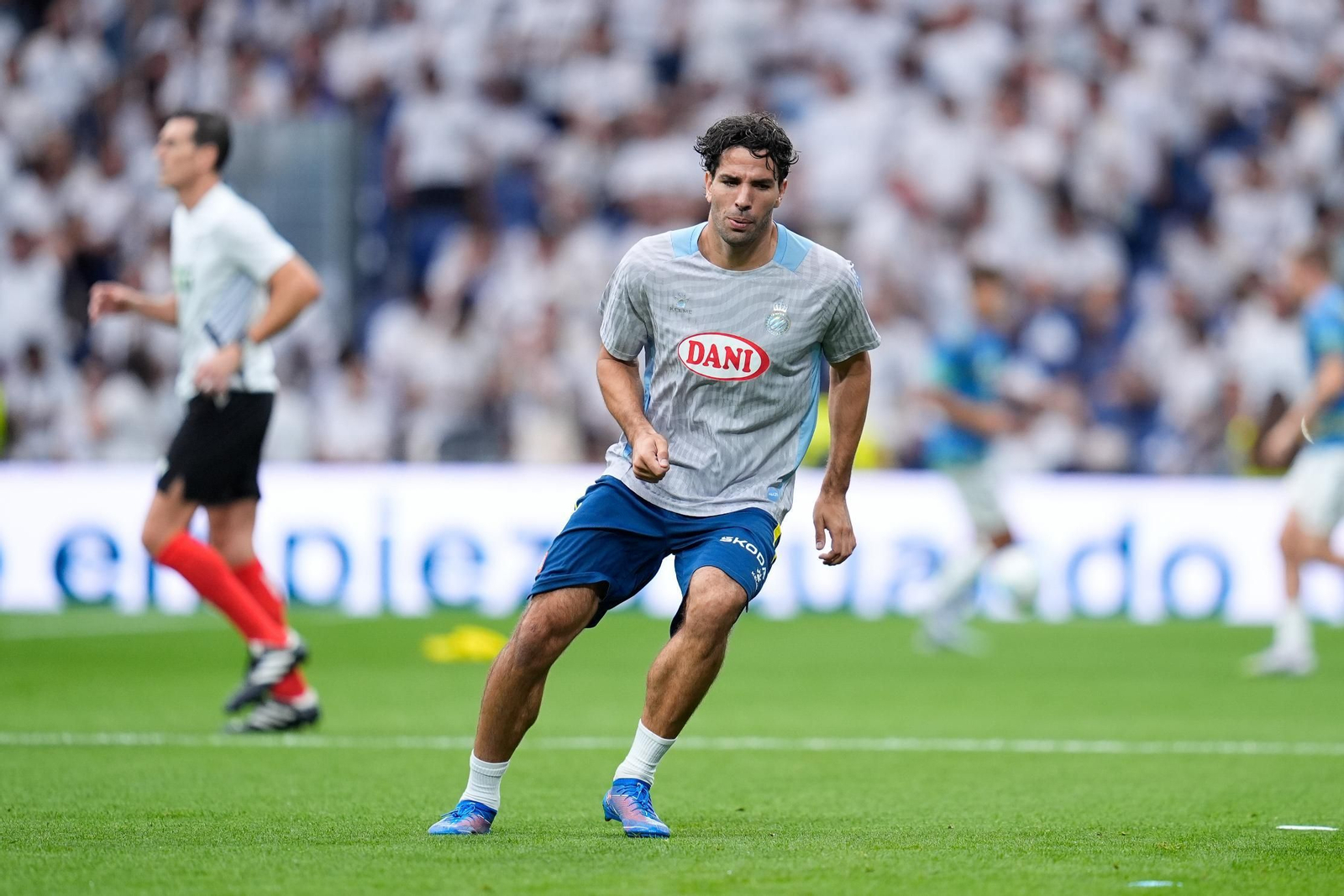 EuropaPress_6969691_Leandro_Cabrera_of_RCD_Espanyol_warms_up_during_th.jpg