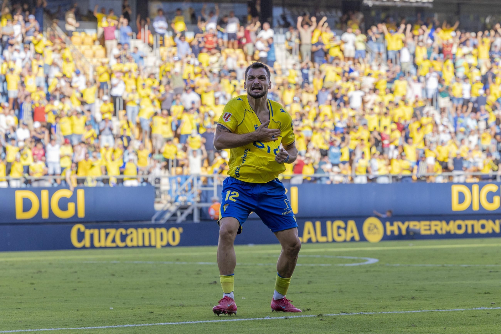 Búscate en las imágenes del Cádiz CF-Albacete