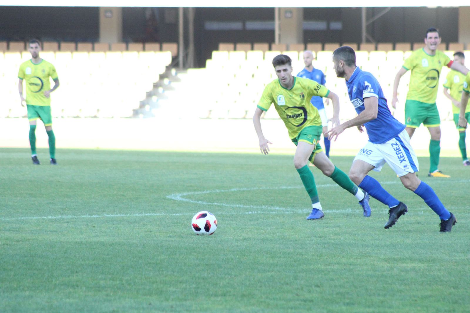 Álex Colorado admite que se les ha complicado el 'play-off' con el empate ante Los Barrios.