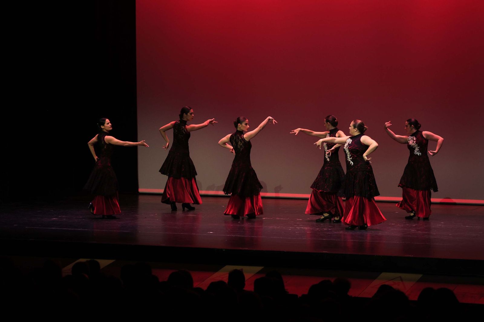 Fotos de la gala por el 45 aniversario del estudio de danza Adagio de Algeciras