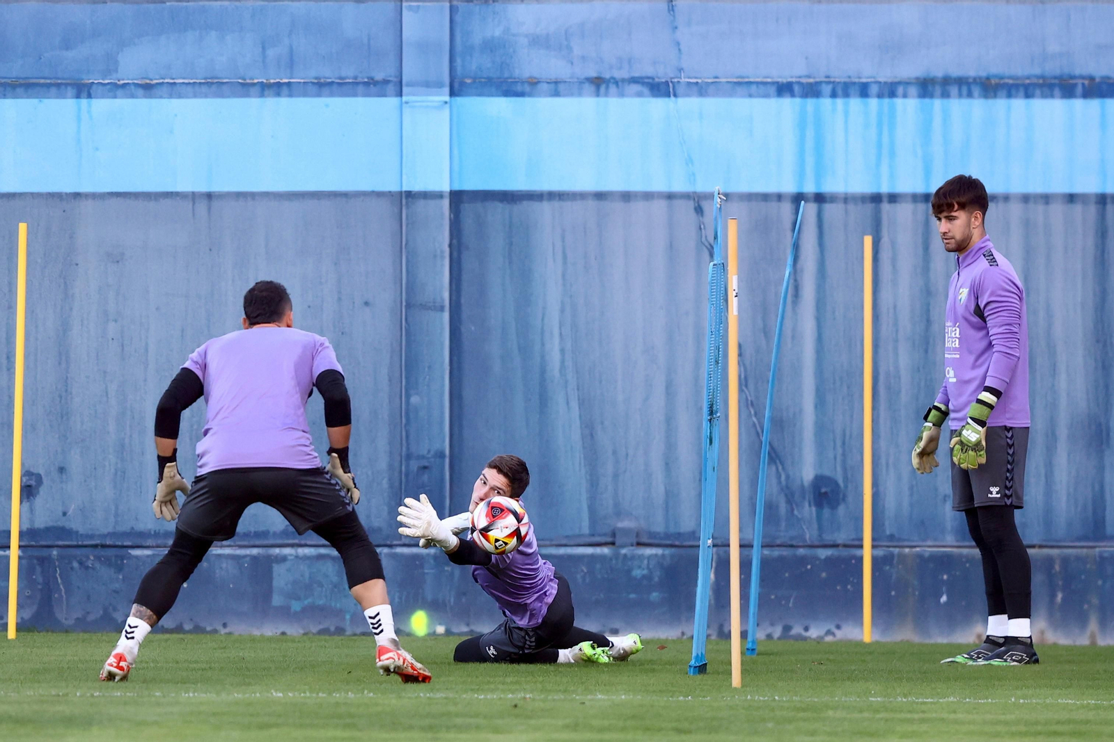 El Málaga CF da los últimos pespuntes antes de recibir al Córdoba