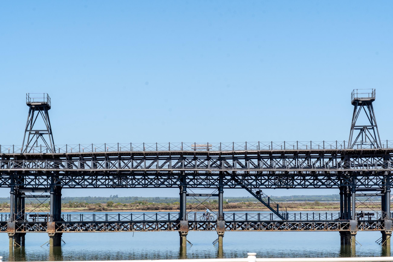 El Muelle de Riotinto y el Paseo de la Ría, lugares con encanto en la capital