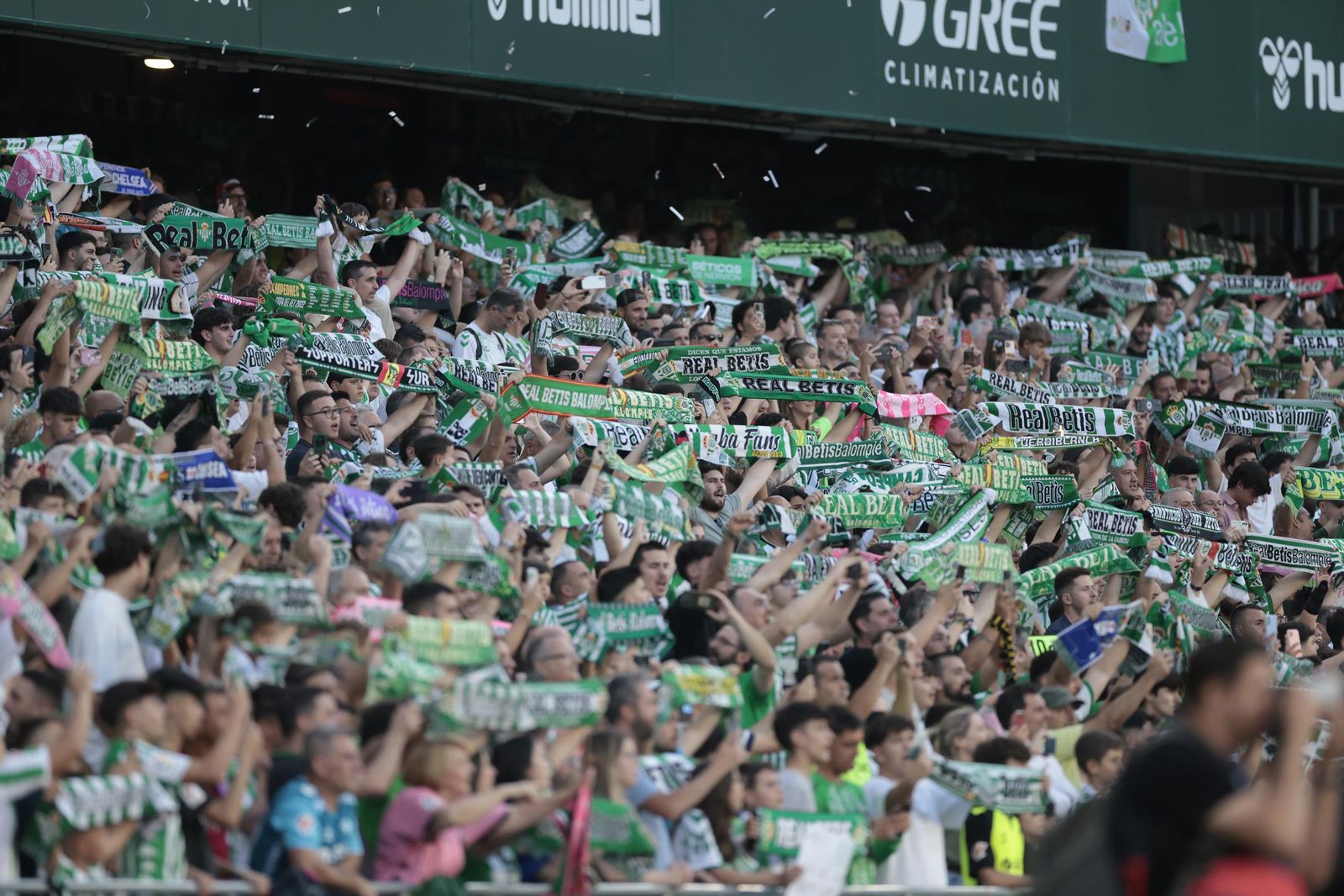 Búscate en las fotos del Betis - Valencia