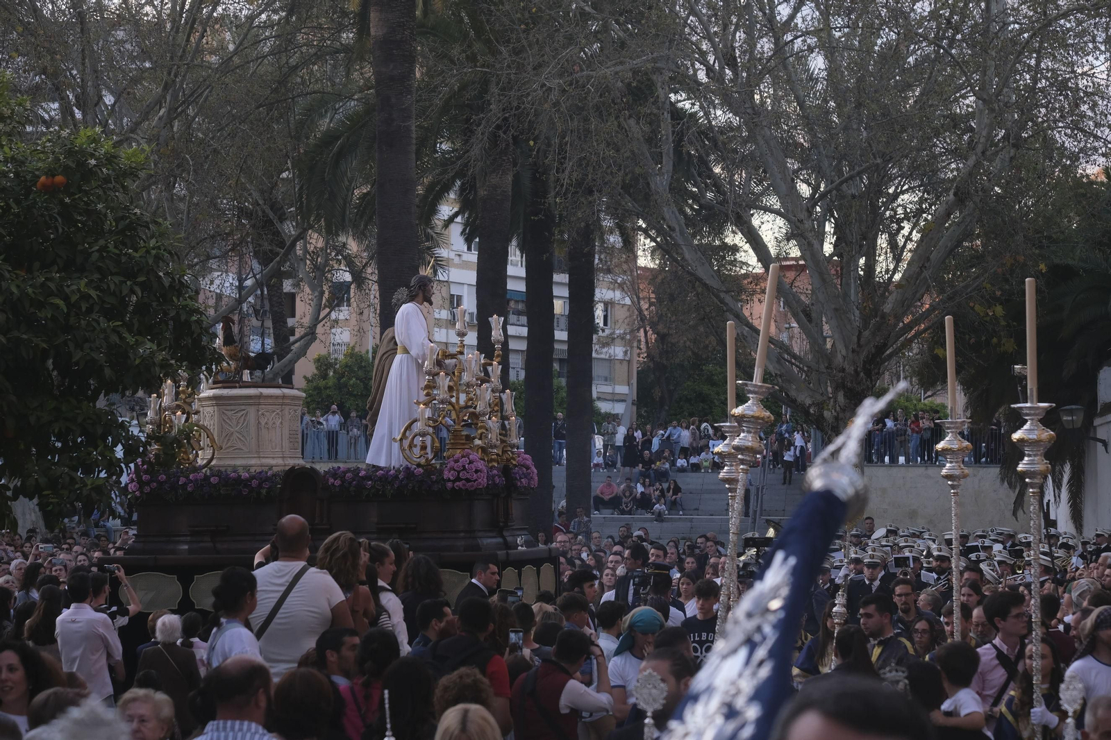 La procesión del Señor de la Bondad de Córdoba, en imágenes