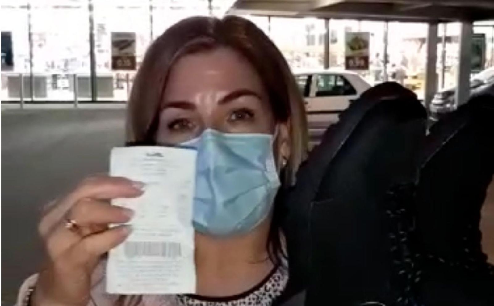 La zapatera que denuncia la venta de botas en Lidl fuera del horario permitido.