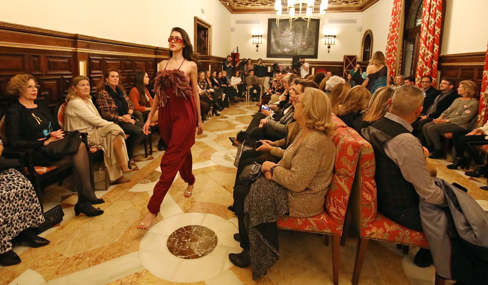 Ángeles Verano presenta su nueva colección en el 'Hotel Casa Palacio María Luisa'