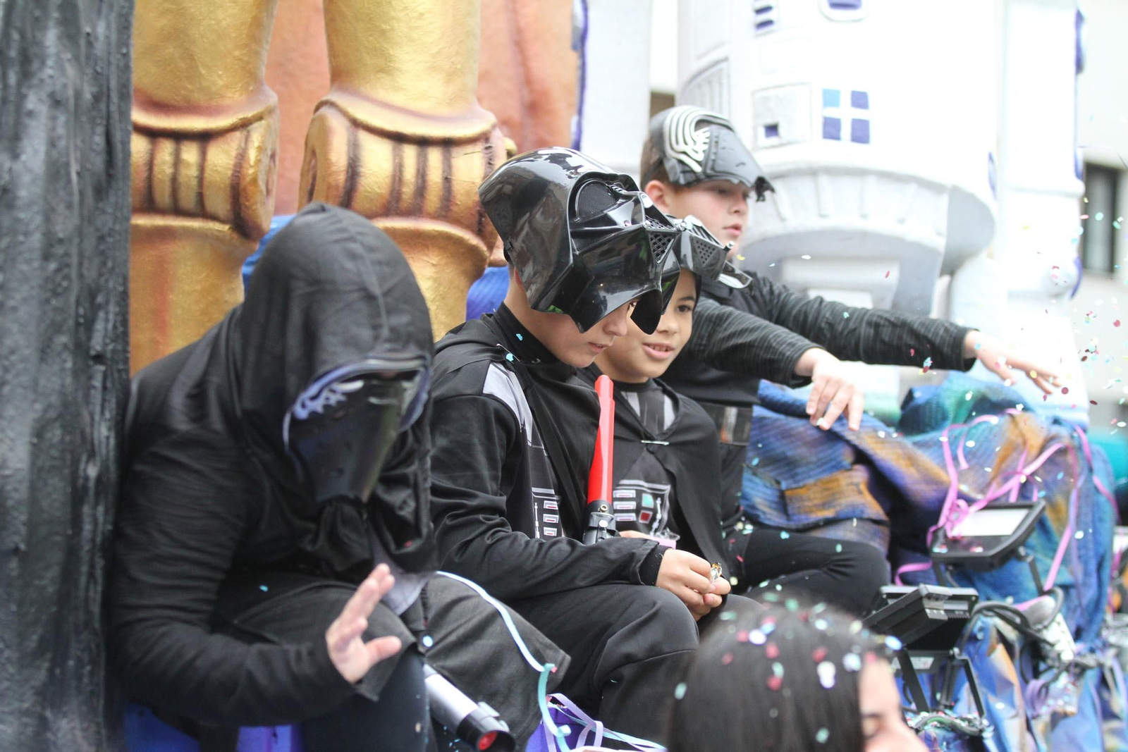Cabalgata de los Reyes Magos 2018: Melchor, Gaspar y Baltazar adelantan su salida para llenar de ilusión las calles de Huelva