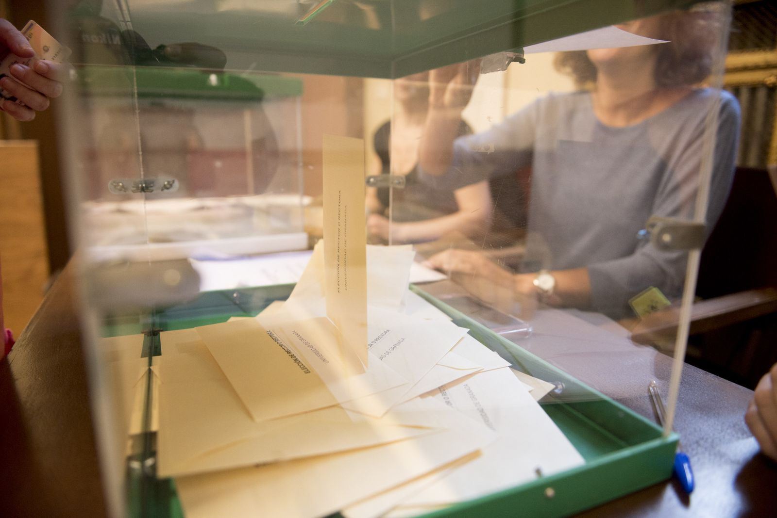 Las mejores imágenes de las elecciones en la UGR