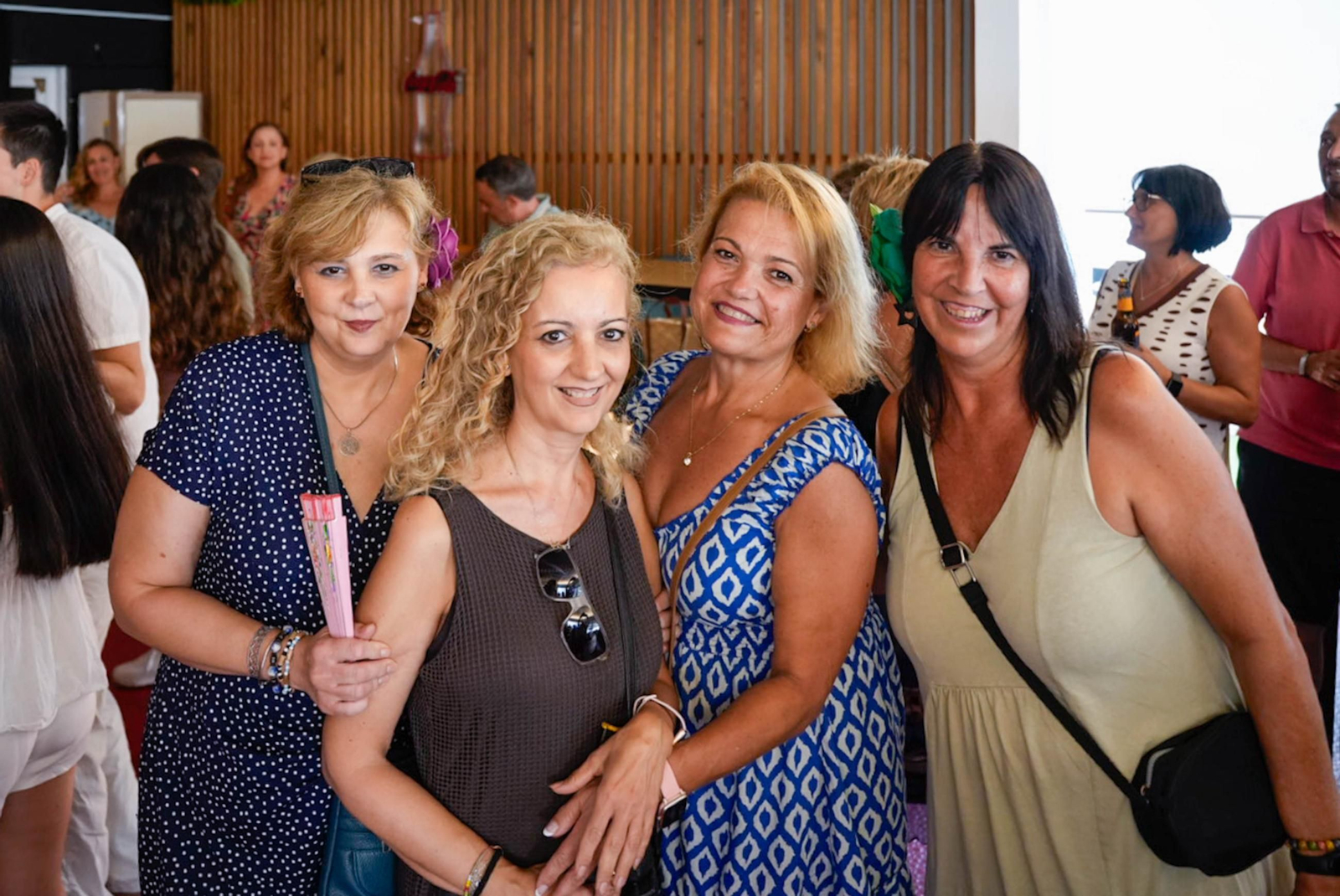 Los almerienses disfrutan del lunes en la Feria del Mediodía