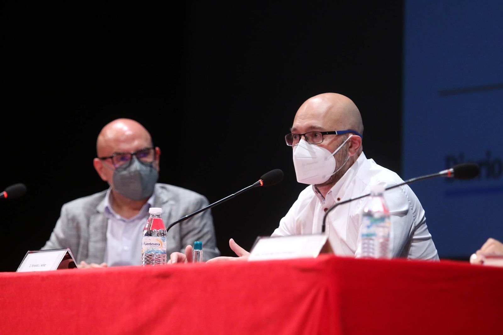 Fotogalería de Diario de los Libros, con Fernando J. Múñez y su obra 'Los diez escalones'