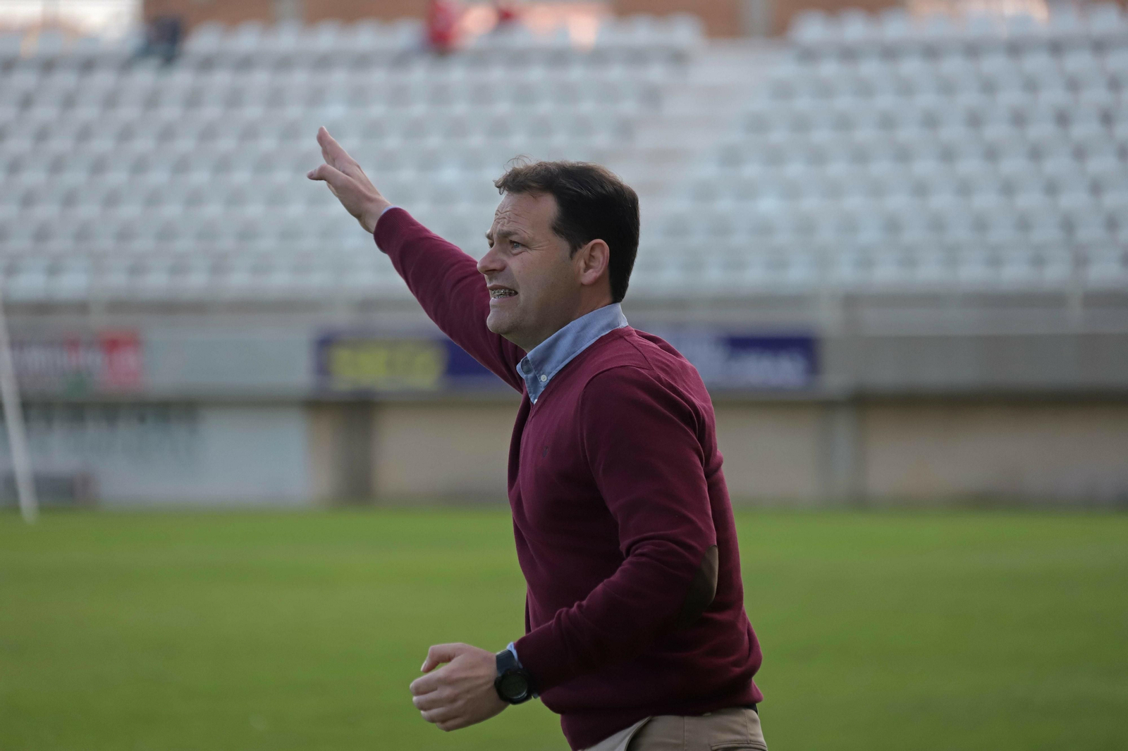 Puentenueva, durante el duelo con el Algeciras en el Nuevo Mirador.