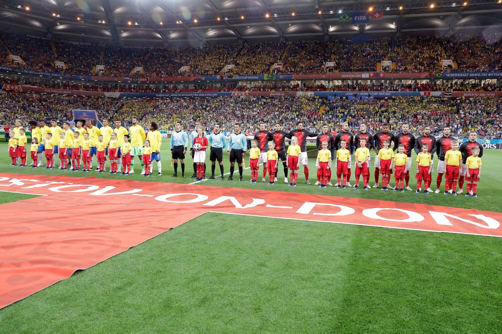 Las imágenes del Brasil-Suiza