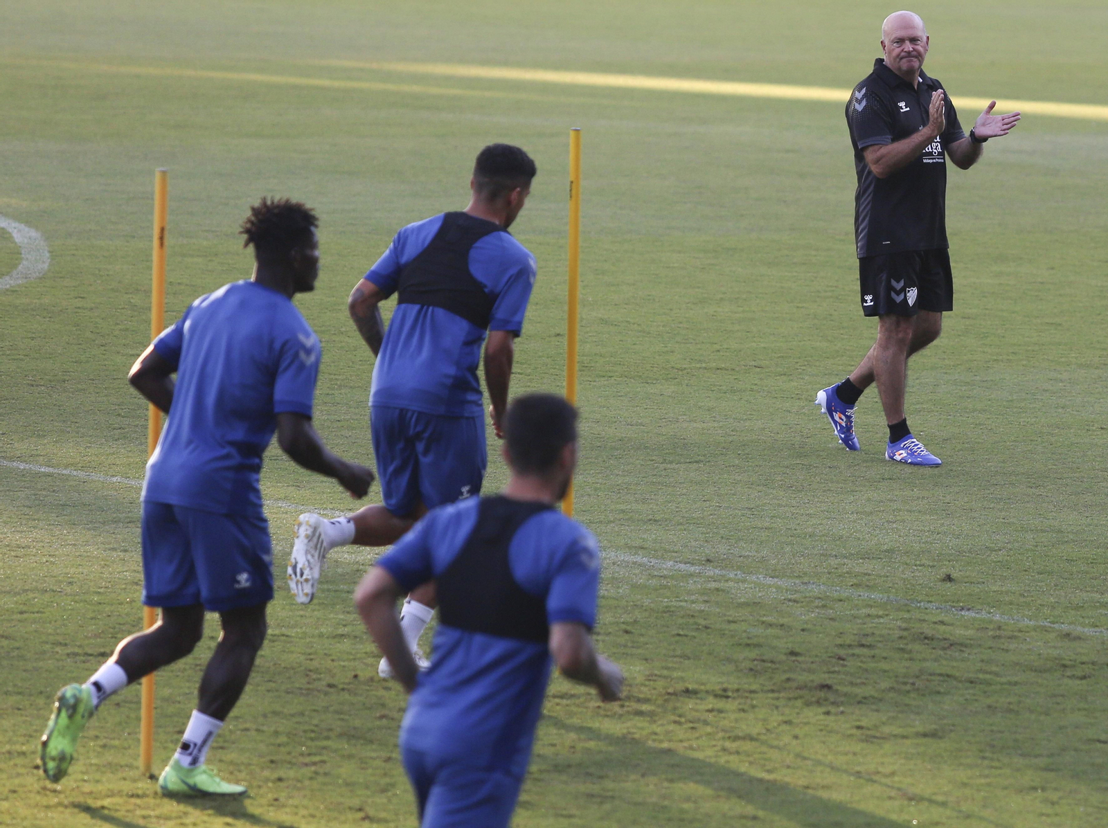 Galería de fotos: Lumor sigue como uno más en una sesión complicada para el Málaga CF Galería de fotos: Lumor sigue como uno más en una sesión complicada para el Málaga CF