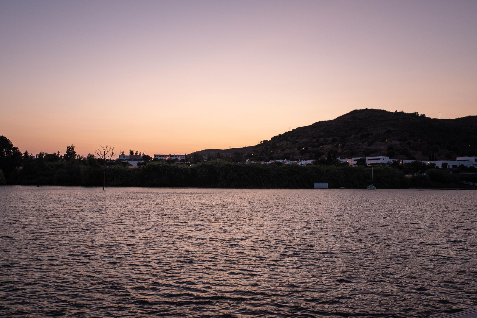 Una puesta de sol desde Sanlúcar de Guadiana