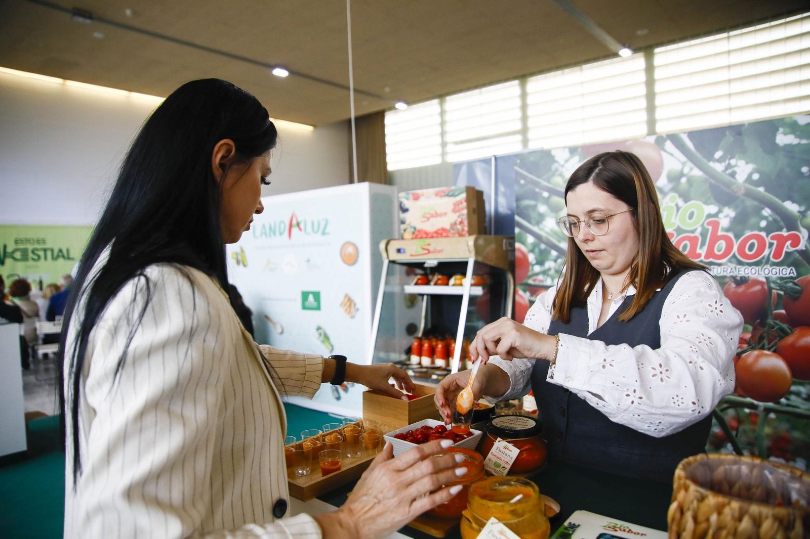 Imágenes del último día del Congreso Internacional Vestial 2025 en el Palacio del Toyo