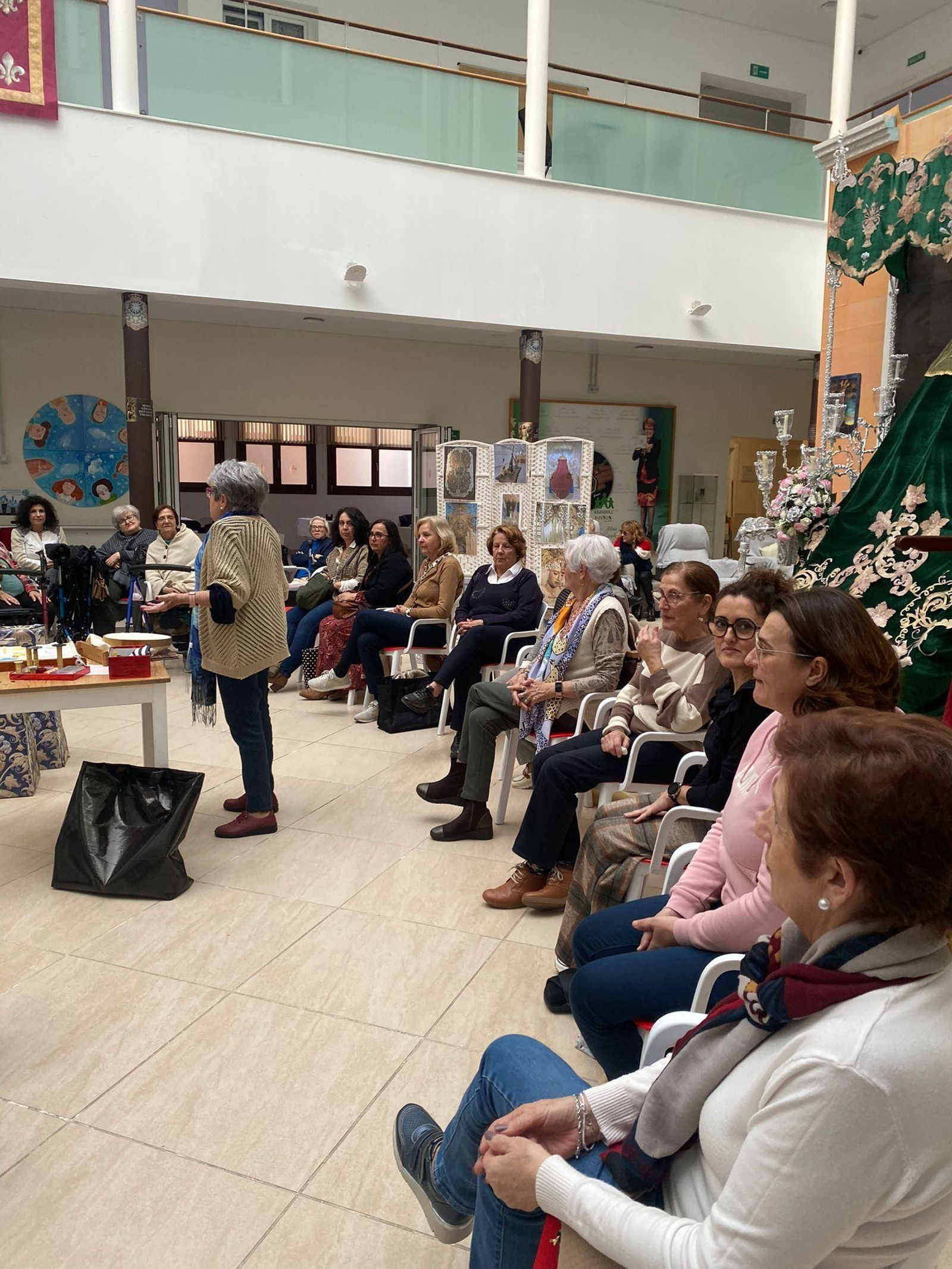 Fotos de las actividades de Cuaresma en el centro de mayores de Asansull de La Línea