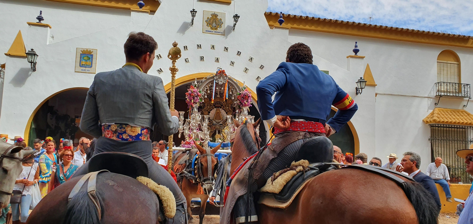 Imágenes de la presentación de Emigrantes en la Romería del Rocío 2019