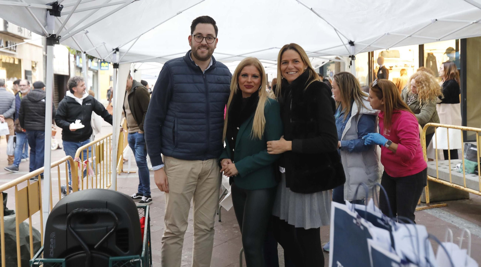 Fotos del roscón de Reyes solidario de Apymeal en Algeciras