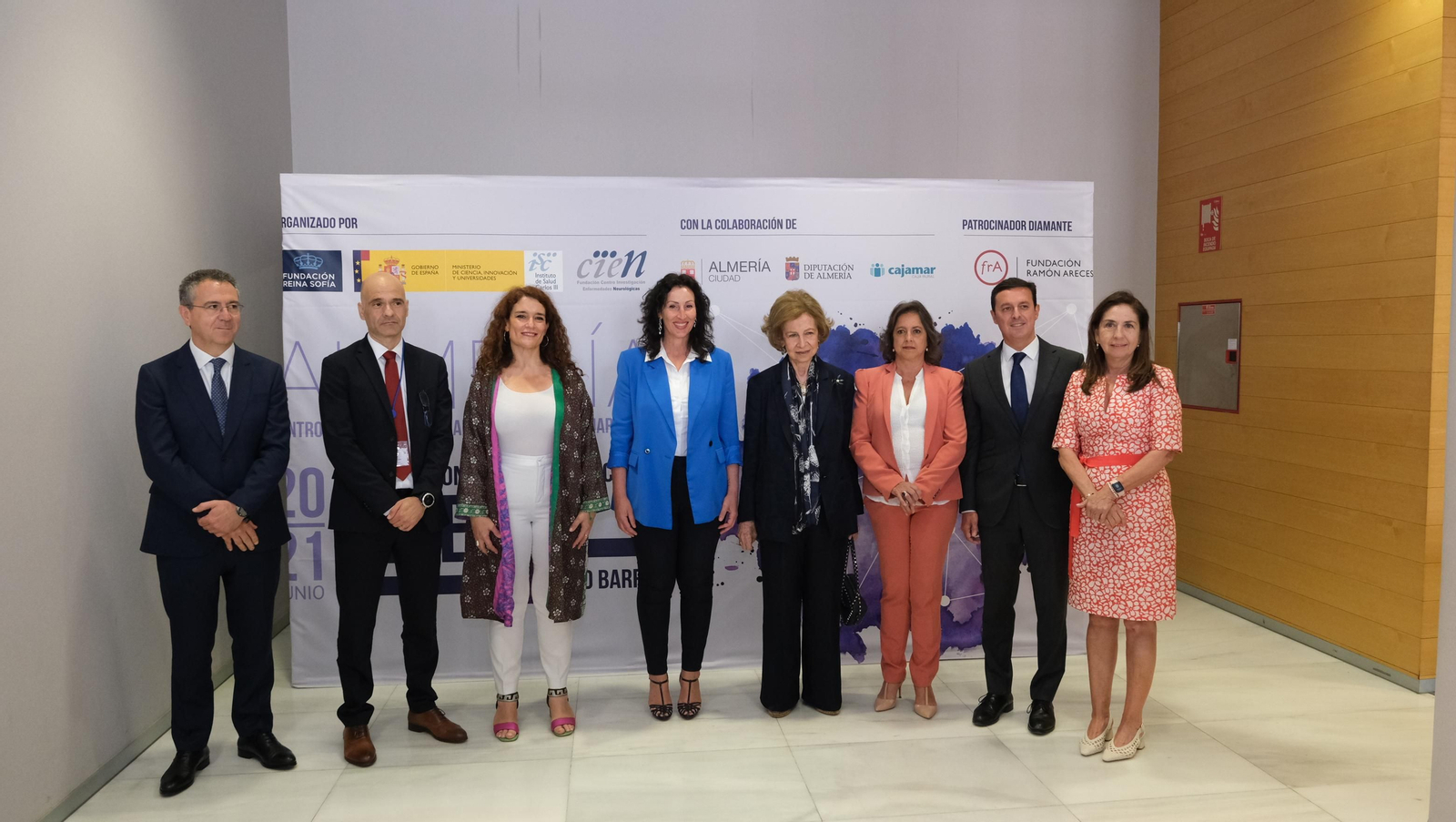 La Reina Sofía inaugura el I Congreso Internacional sobre ELA, en imágenes