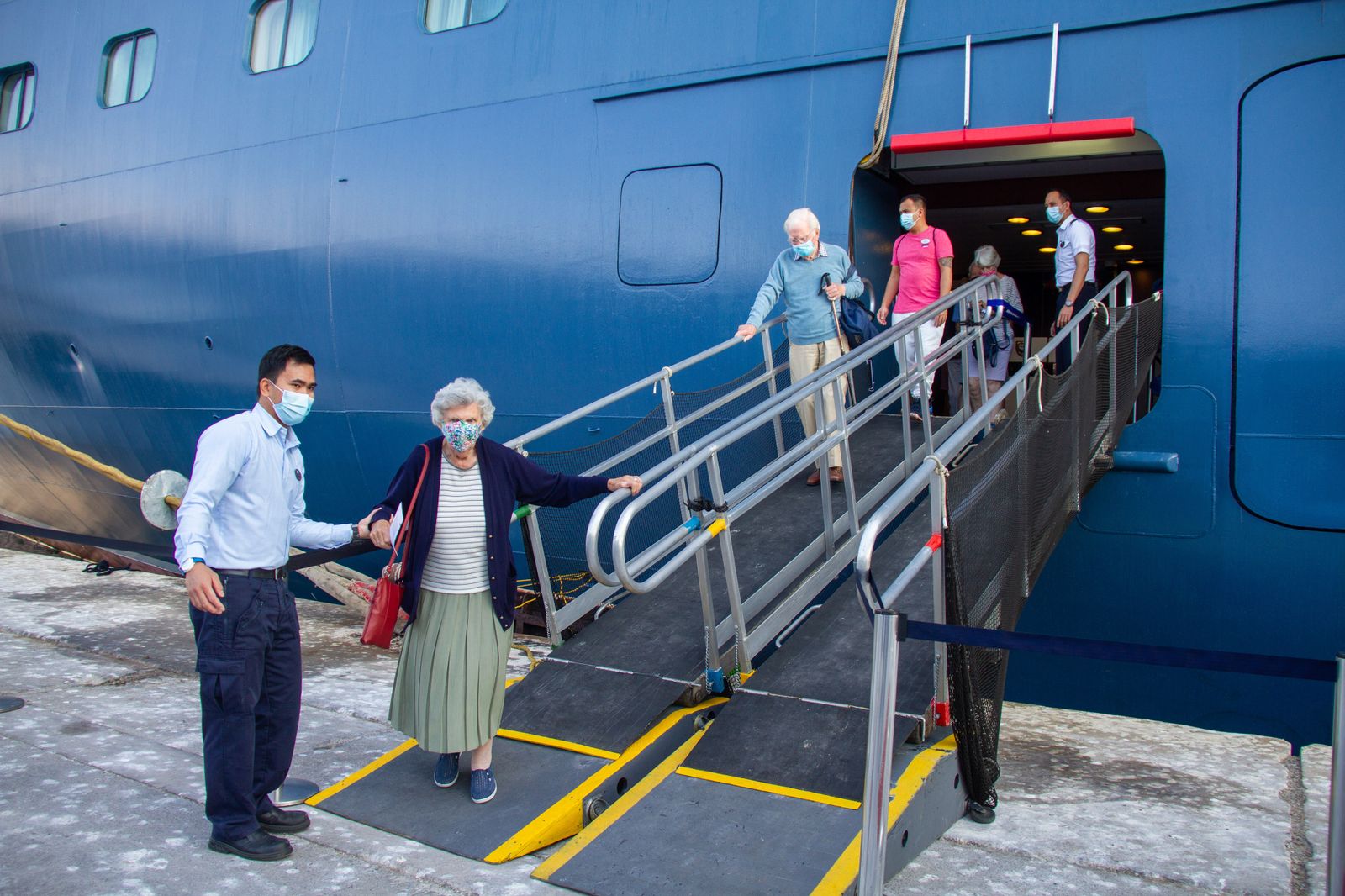 Así ha sido la llegada de los primeros cruceristas al Puerto de Motril tras el parón pandémico