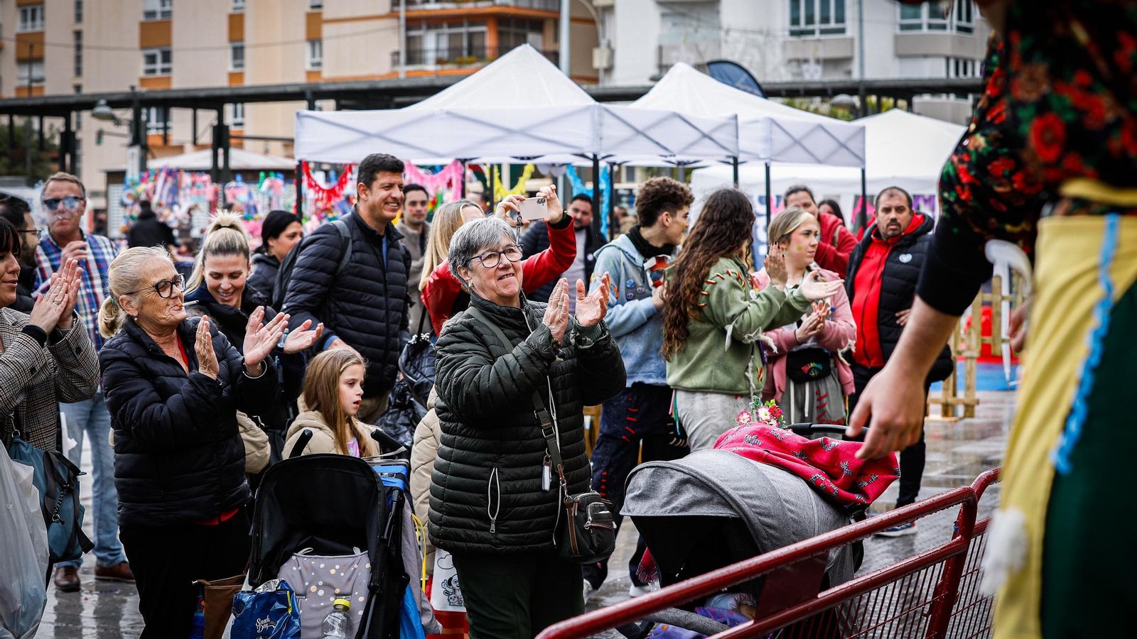 Las mejores imágenes del primer domingo de Carnaval de Cádiz