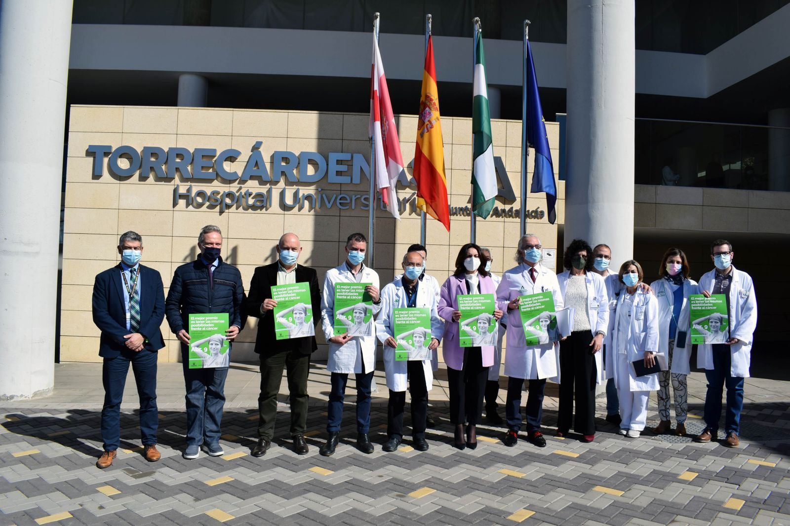 Médicos y pacientes piden recaudar fondos a través del Sorteo AECC del 9 de abril