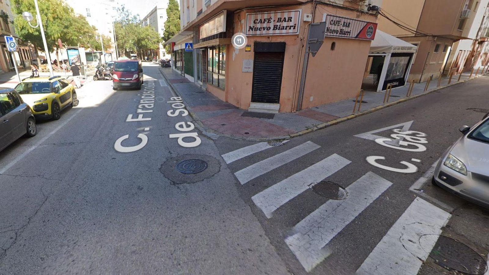 Confluencia de de las calles García de Sola y Gas donde ha tenido lugar el accidente de tráfico.