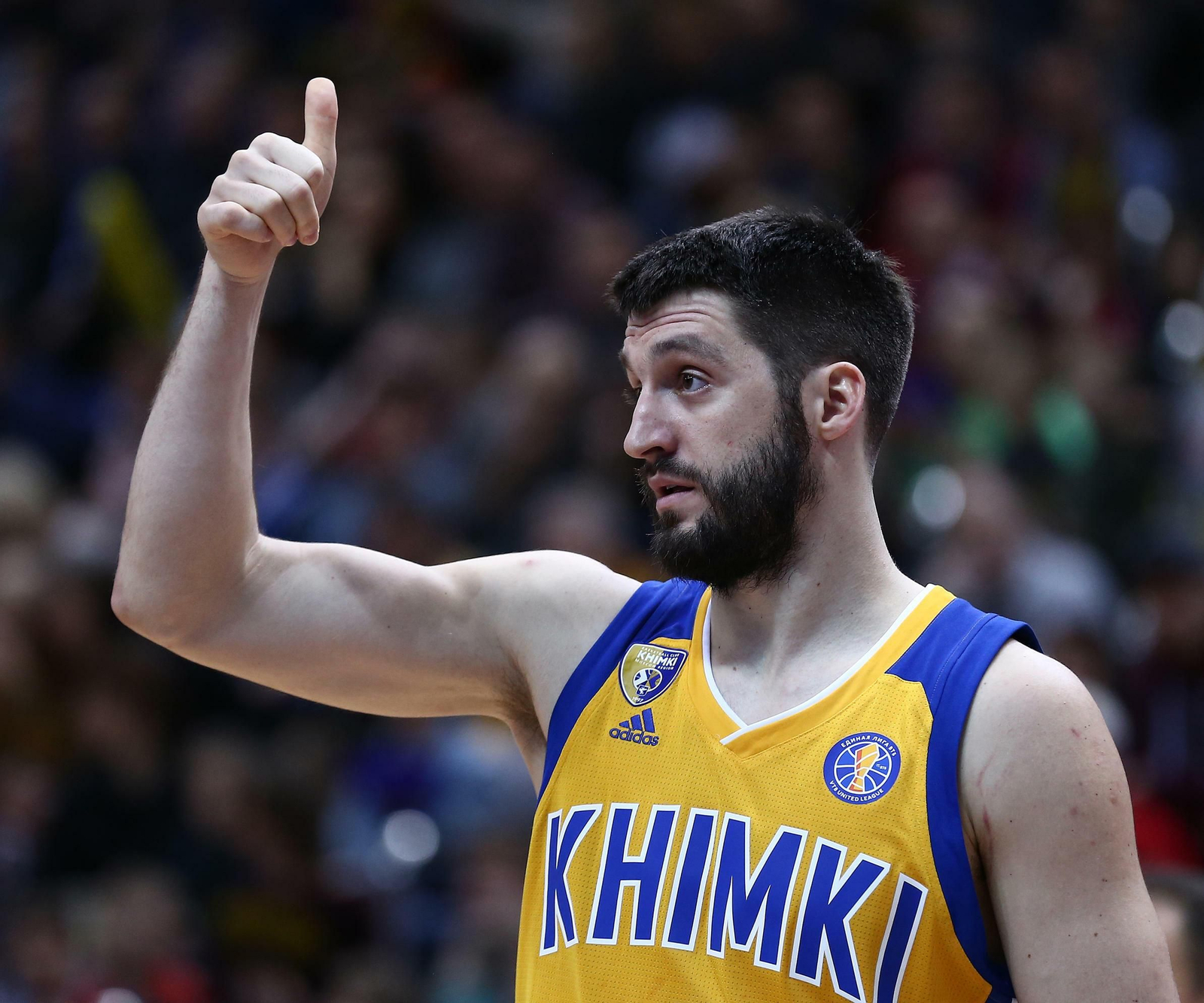 Markovic gesticula durante un partido con el Khimki.