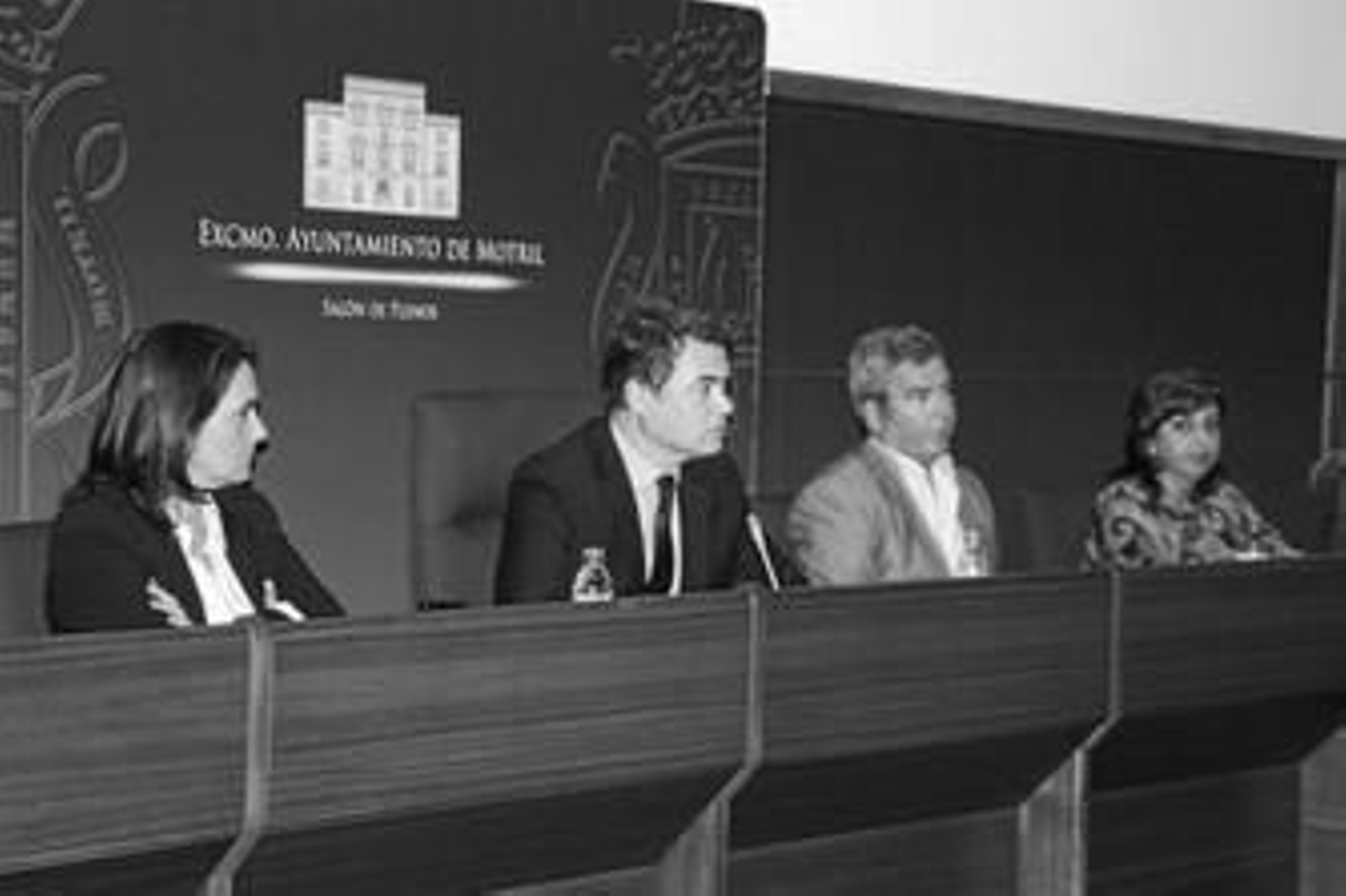 Rojas deja Motril en un pleno de urgencia pero se descarta como sucesor de Arenas