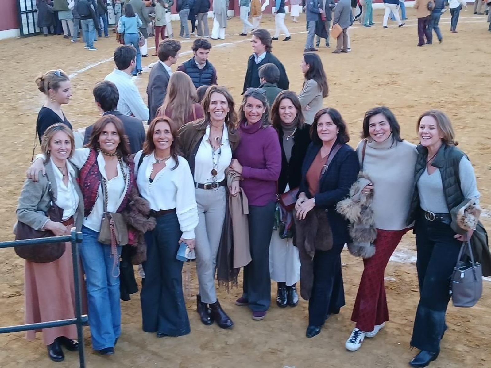 Rocío Ruiz-Mateos, las hermanas María y Marta Riva, Patricia Sada, Cristina Plá, María Luisa Parias, Beatriz Guerra, Carlota Barrie y Maria Mac-Crohon.
