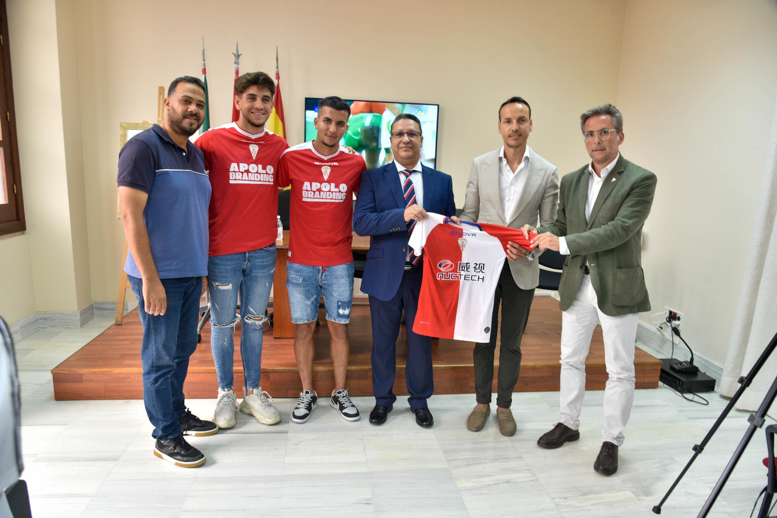 Mohamed Mizzian, cuando fue presentado junto a Siddiki, como nuevos jugadores del Algecirasras CF