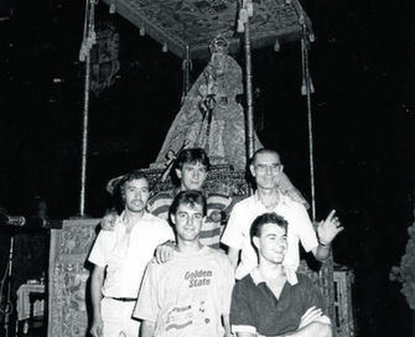 Mil varas de nardos para la Patrona