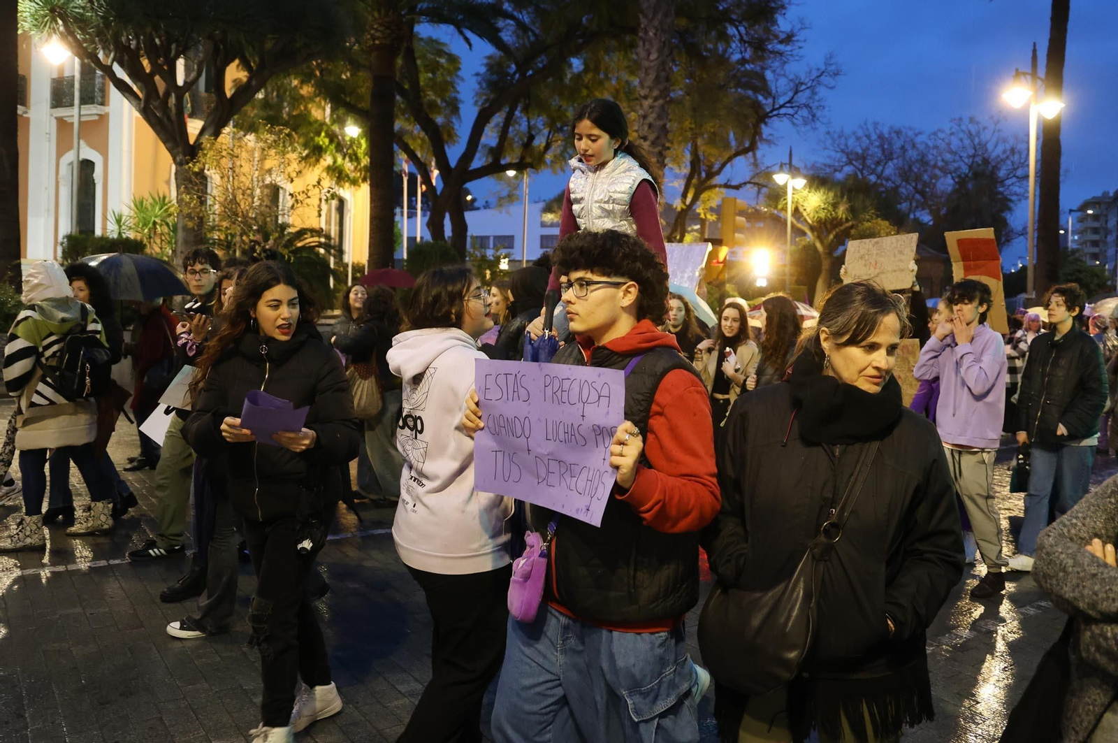 Imágenes de la manifestación del 8M en Huelva