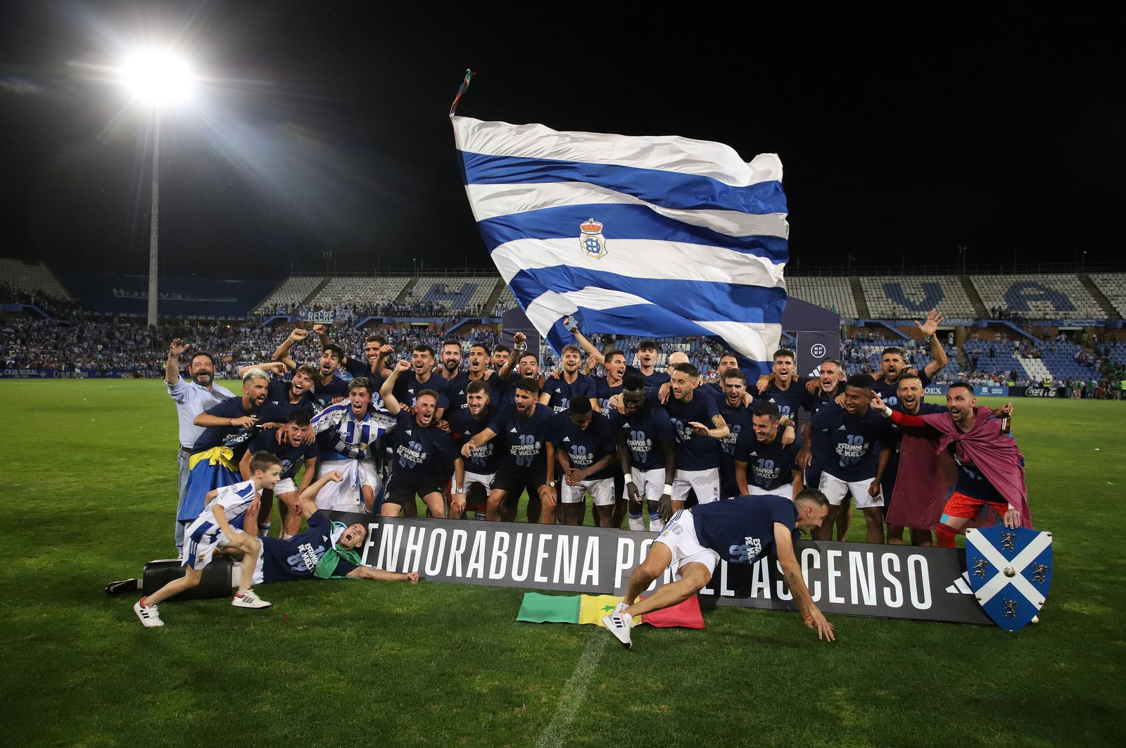 Las imágenes del ascenso del Recre a Primera RFEF