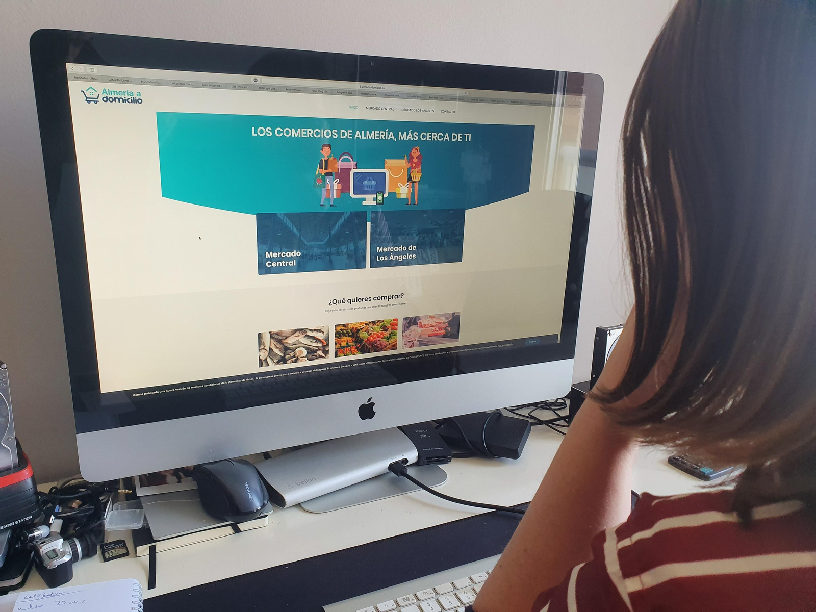 El Ayuntamiento impulsa el comercio de proximidad con un portal web con establecimientos que reparten a domicilio