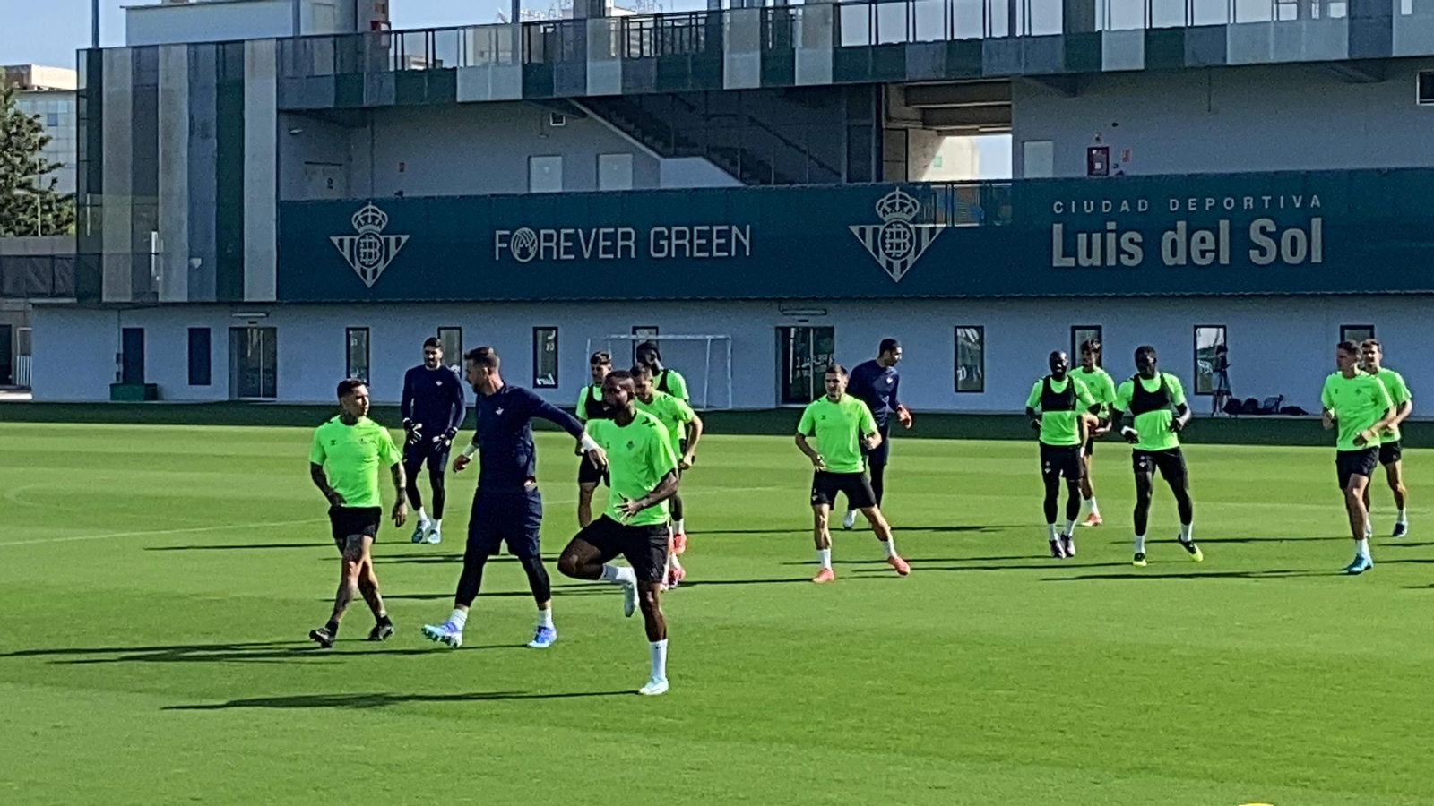 Marc Bartra, ausencia del entrenamiento previo al duelo ante el Getafe Marc Bartra, ausencia del entrenamiento previo al duelo ante el Getafe