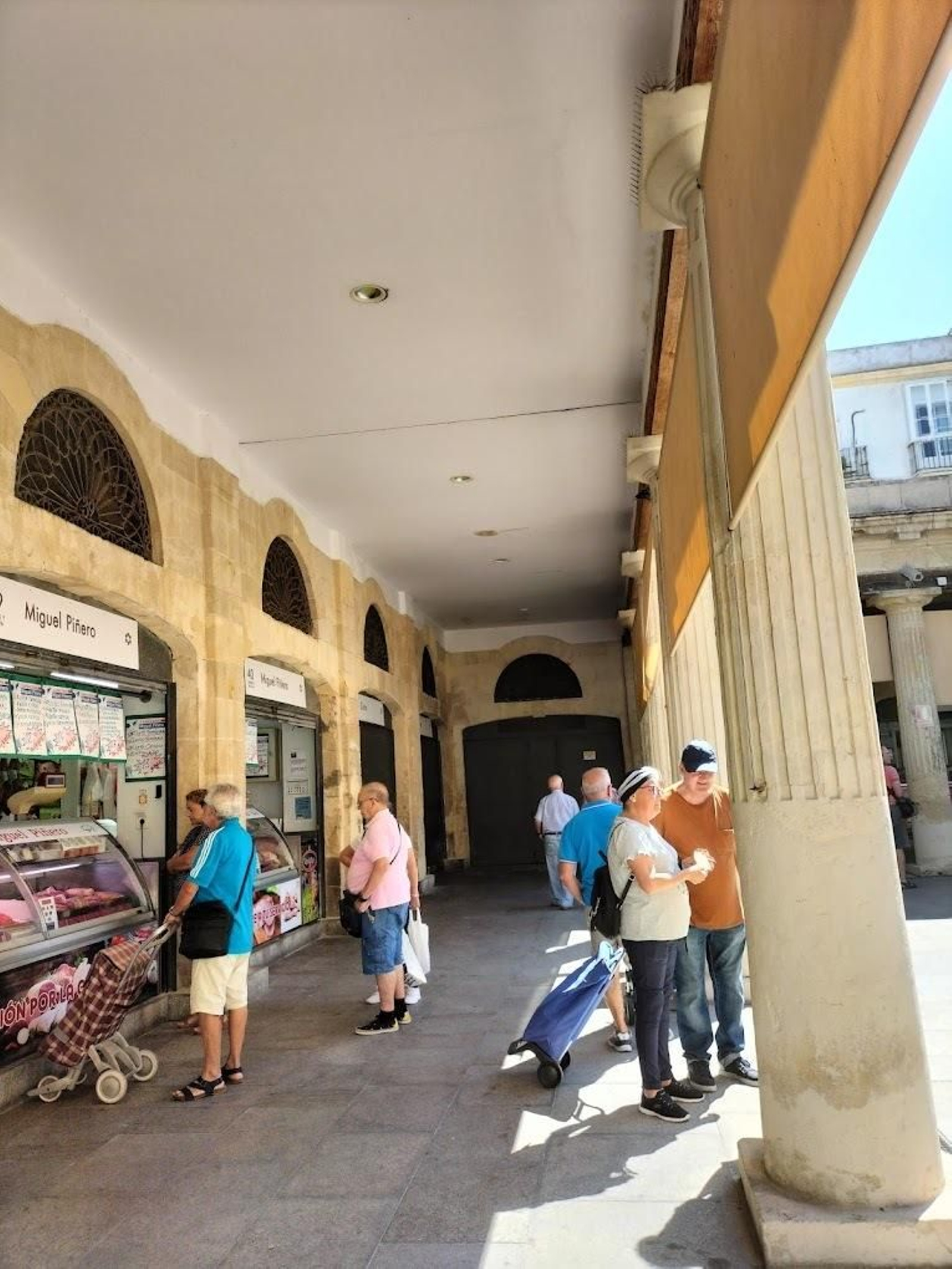 Mercado Municipal de Abastos de Chipiona, desde 1957