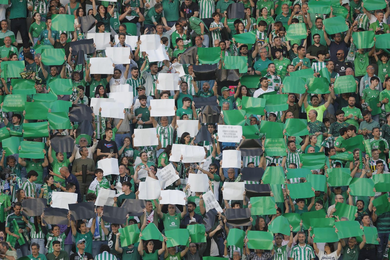 Búscate en las fotos del Betis - Fiorentina