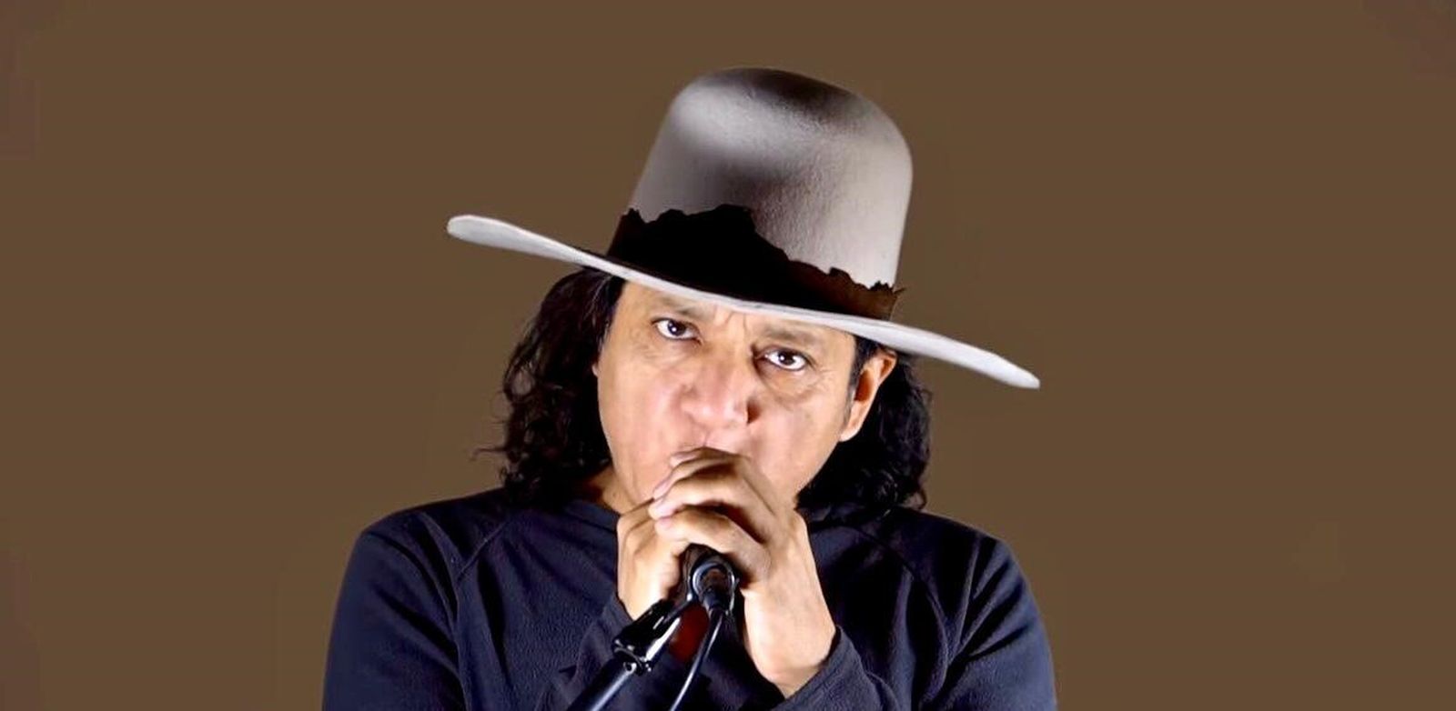 Paul Vega lleva muchos años viviendo en Almería donde ha sido especialista de cine.