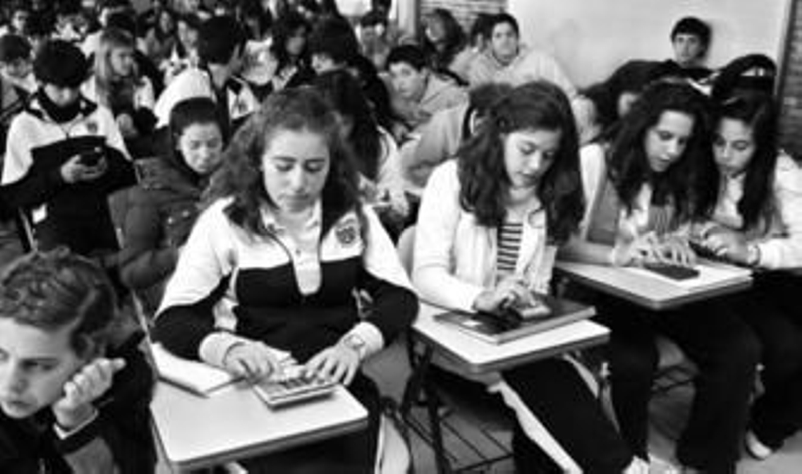 Alumnos del colegio Bética-Mudarra durante una actividad del centro. Alumnos del colegio Bética-Mudarra durante una actividad del centro.