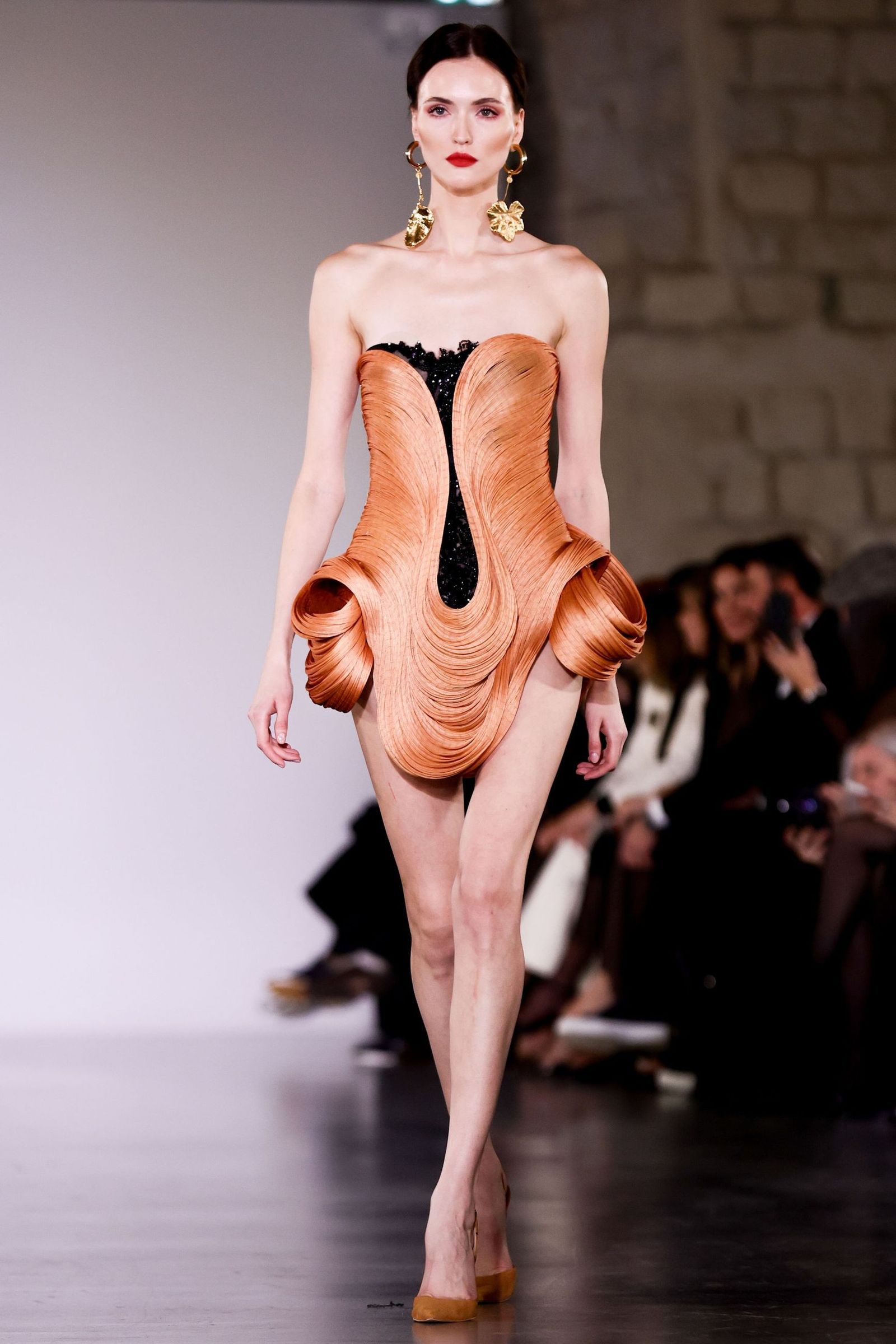 Juana Martín conquista París con su nueva colección, Presagio