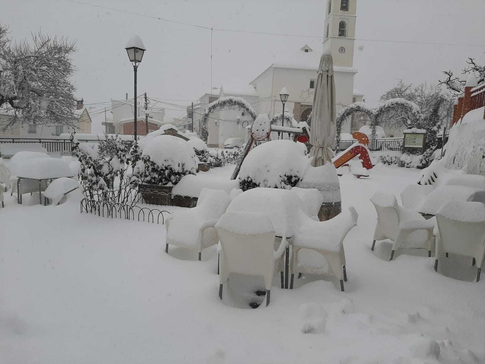 Gloria deja un manto blanco de nieve en la zona norte de la provincia