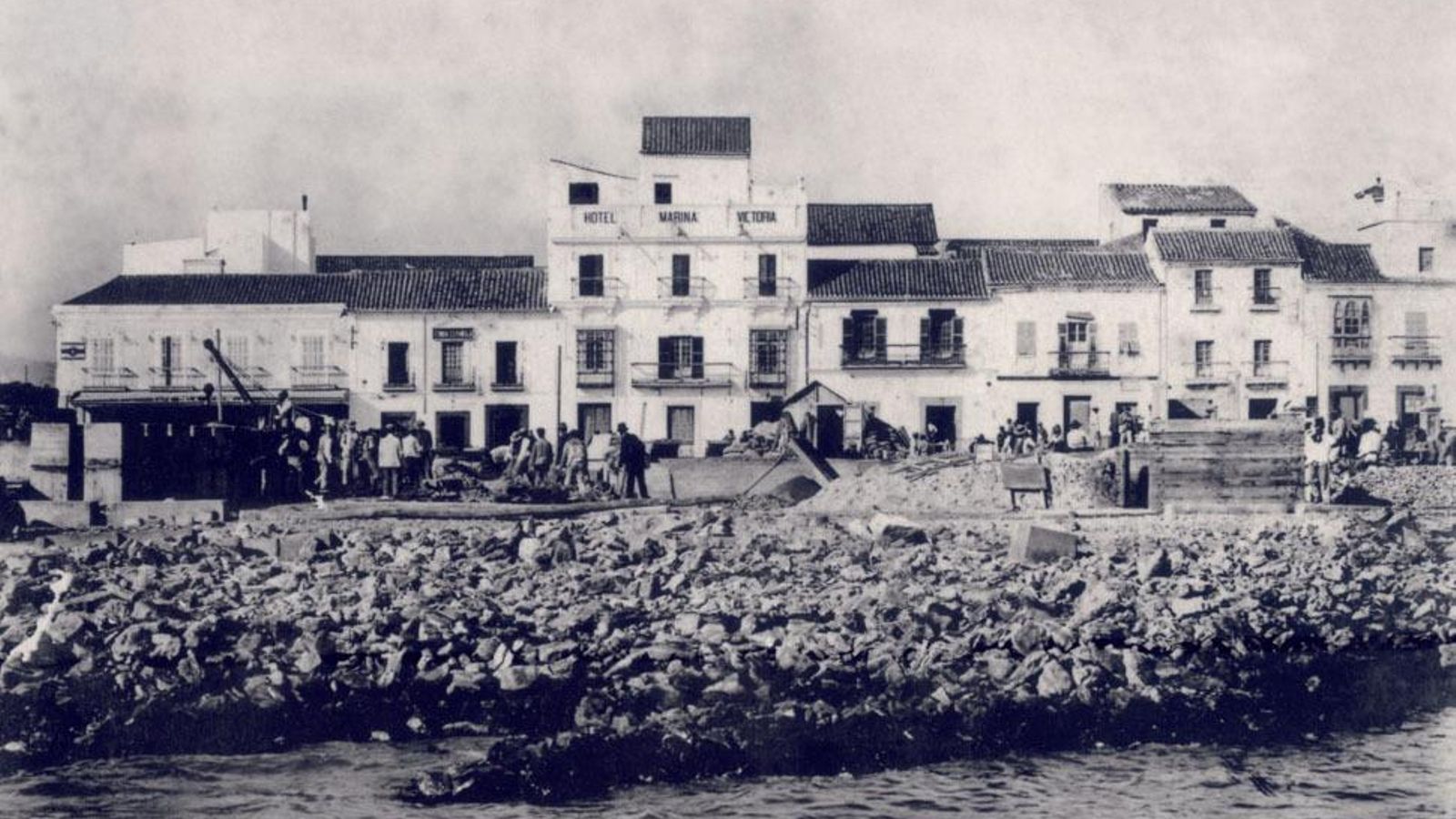 Inicio de las obras del Muelle de la Galera (año 1913).
