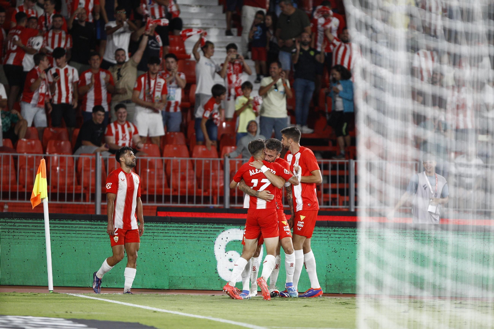 La victoria de la U.D. Almería ante el Real Burgos, en imágenes