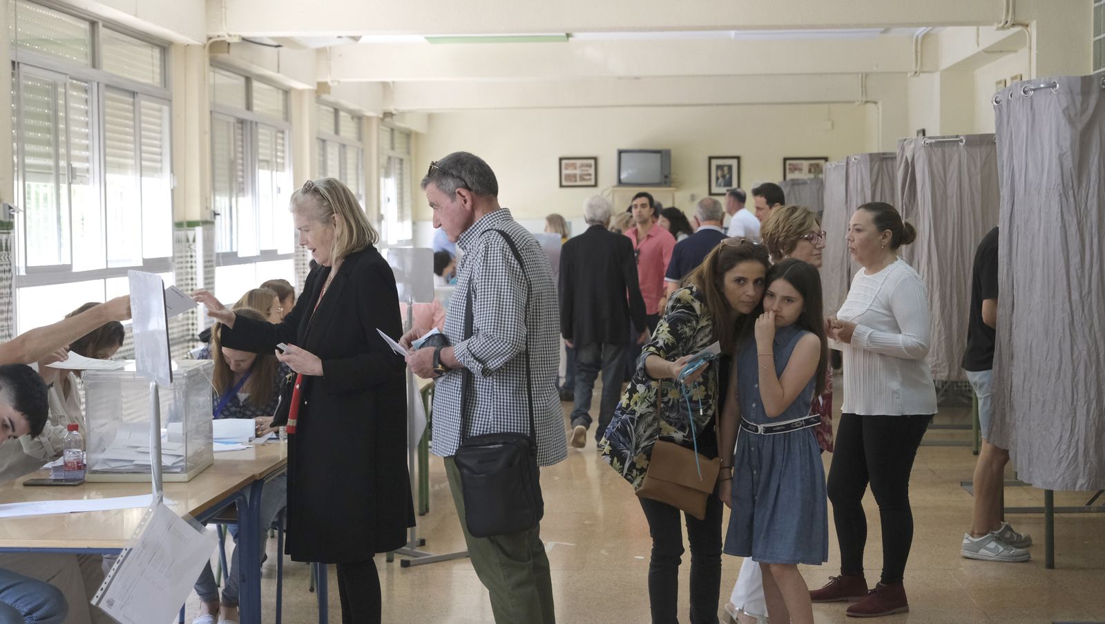Imágenes de las votaciones en las Elecciones Municipales 2023, en Almería capital