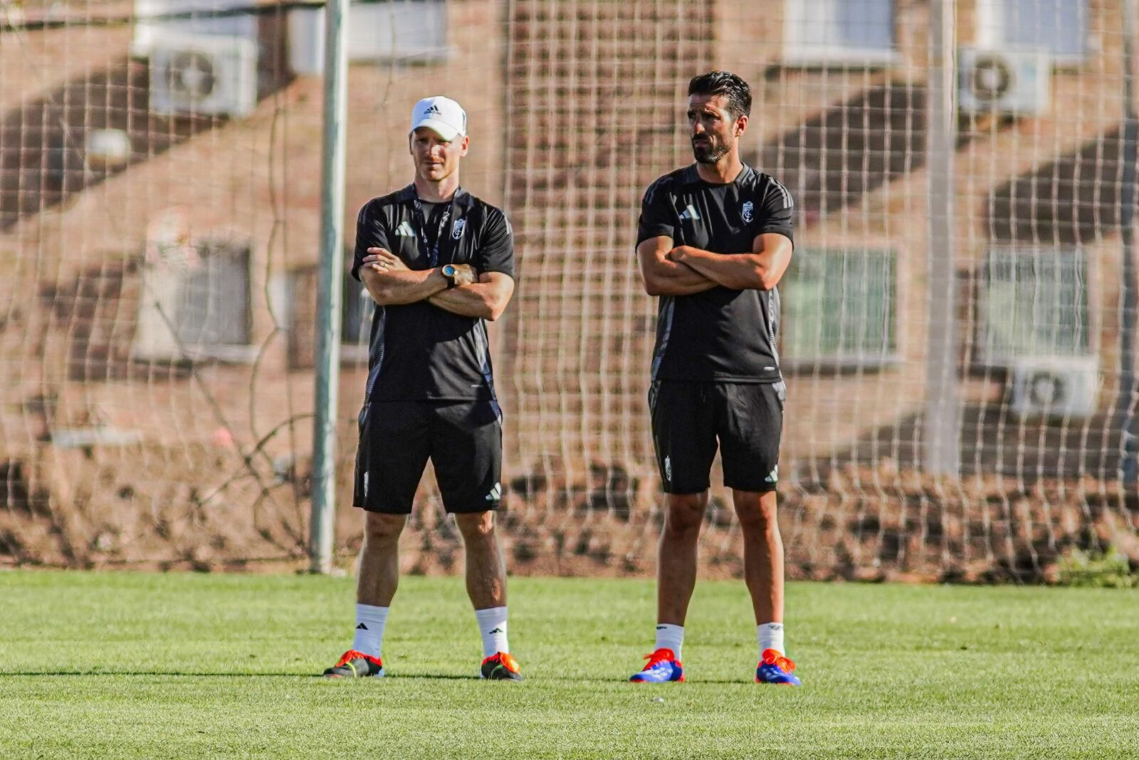 Guillermo Abascal junto a Manolo Lucena en el primer entrenamiento de la pretemporada.