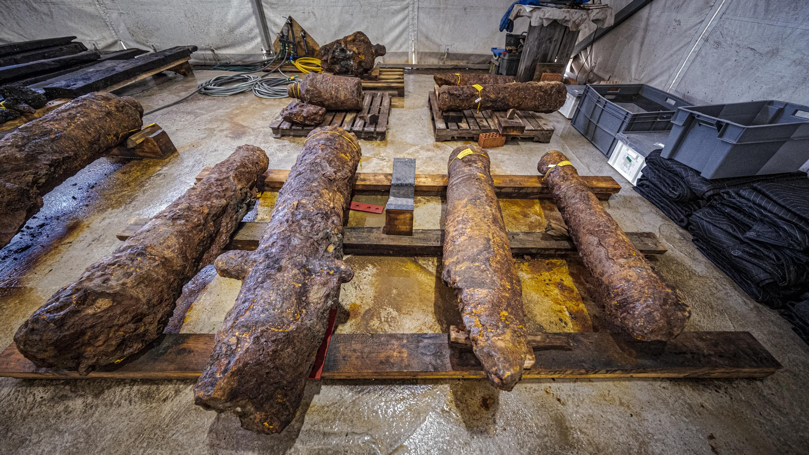 Las imágenes del pecio del siglo XVII (Delta I) rescatado en aguas de la Bahía de Cádiz