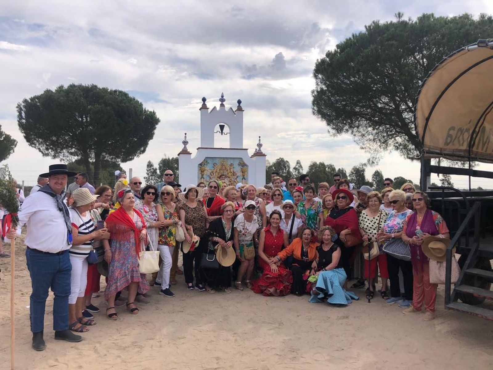 Algunos de los participantes roquteros en el Rocío.