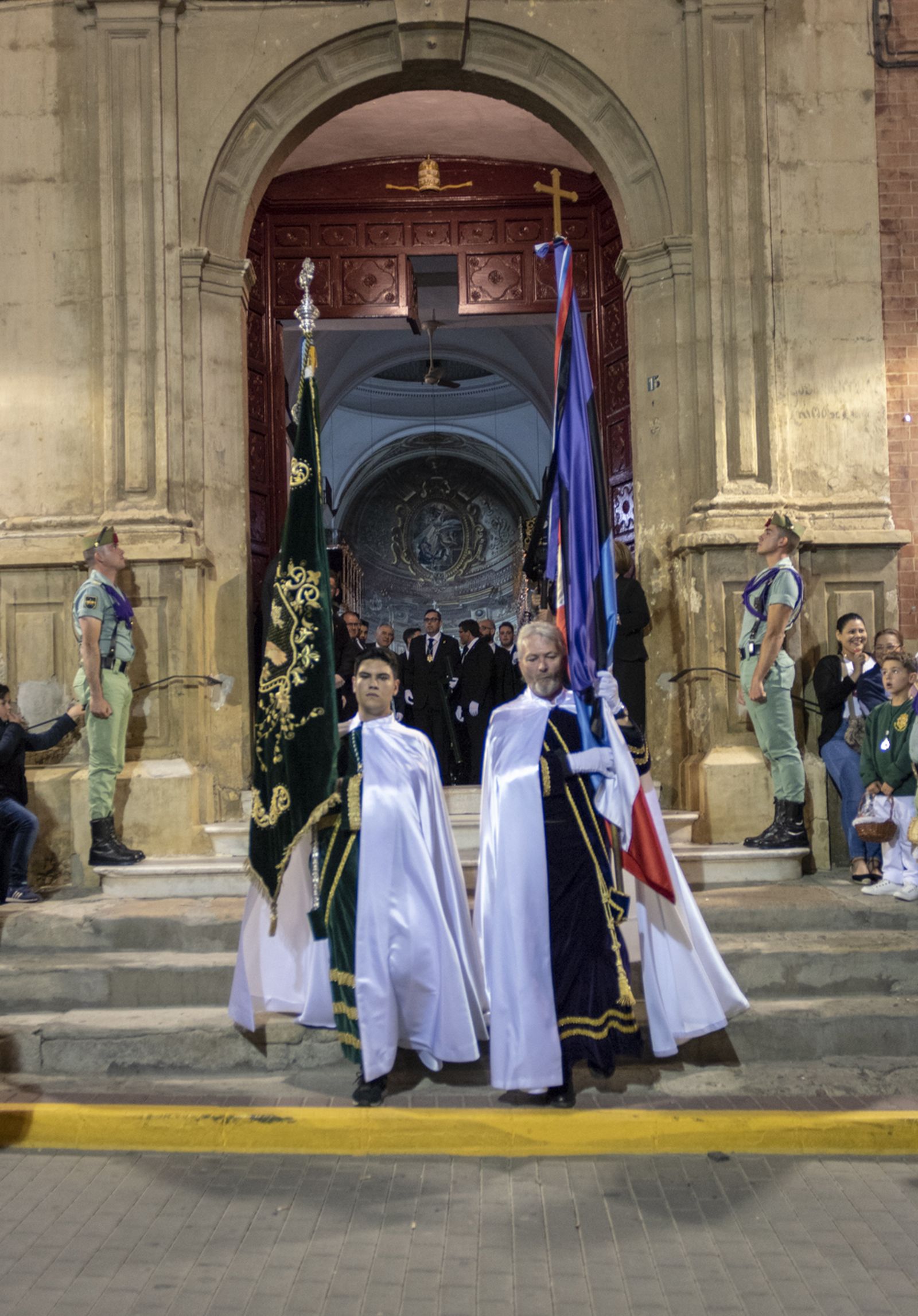 Imágenes de la procesión del Paso Blanco en Cuevas del Almanzora